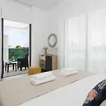 Queen Eleanor Villa
