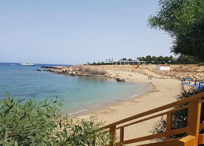 Queen Eleanor Villa Protaras