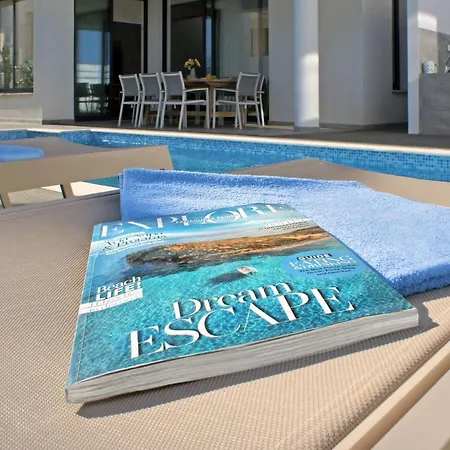 וילה Queen Eleanor *