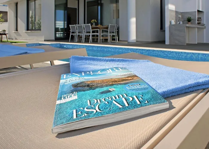 וילה Queen Eleanor *